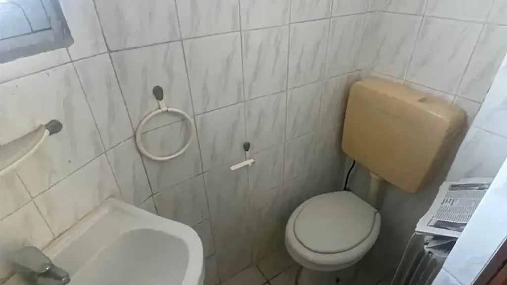 Salles de bain - Apartment with Balcony in Casale Monferrato