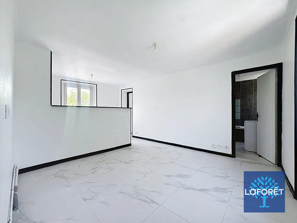 Stanze - Charming Flat in Historic Building, Chilly-Mazarin