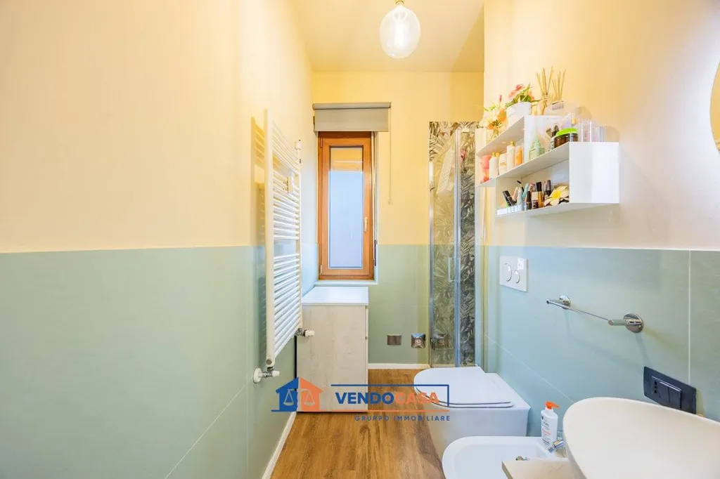 Salles de bain - Attico with Double Terraces in Settimo Torinese