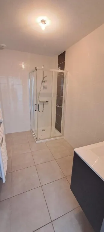 Salles de bain - Appartement T2 avec Terrasse à Chazelles-sur-Lyon