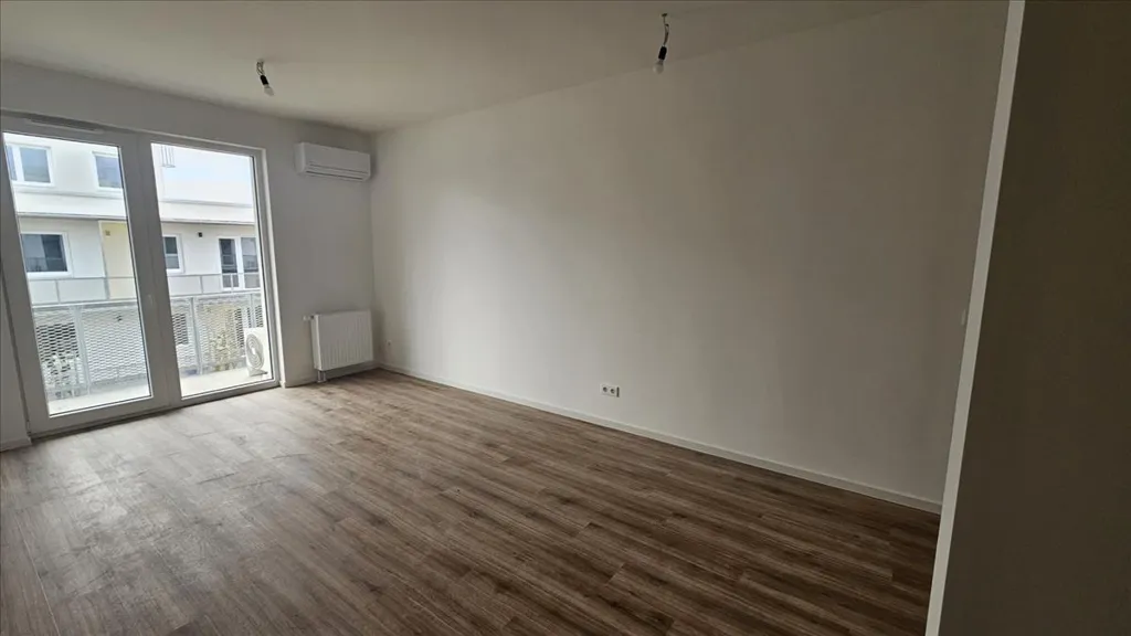 Stanze - Modern Panel Flat with Balcony in Debrecen