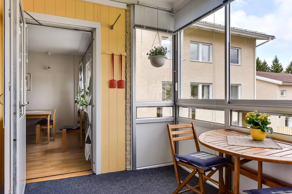 Balcon - Apartment with Balcony in Brf Ersängen