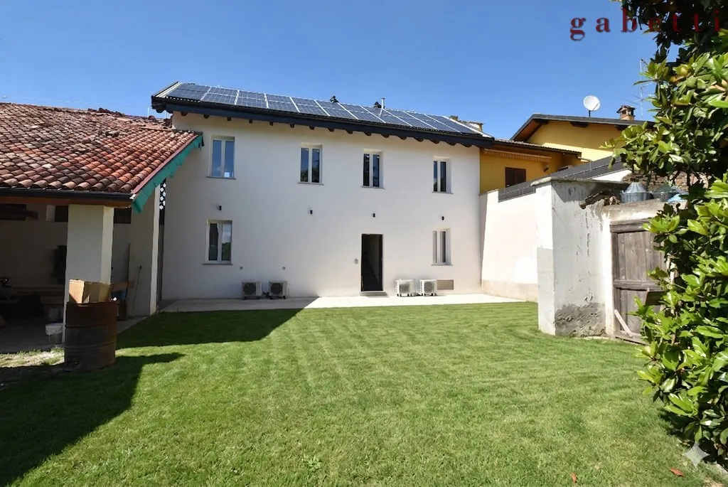 Aed - Rustic Cottages with Extensive Garden in Magenta