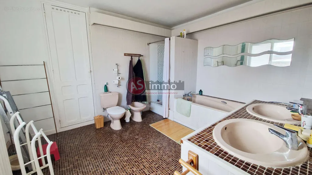 Salles de bain - Maison Atypique en Centre-Ville de Dieppe