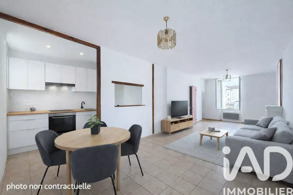 Séjour - Appartement Duplex avec Garage au Centre de Malaucène