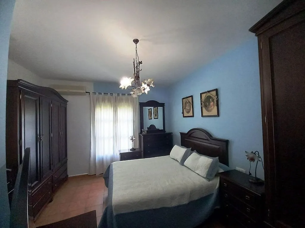 Chambres - Semi-detached House with Balcony in El Pedroso
