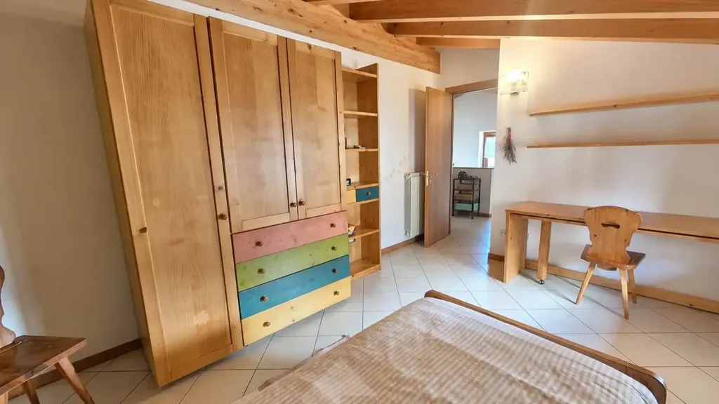 Magamistoad - Apartment with Lake View in Colico