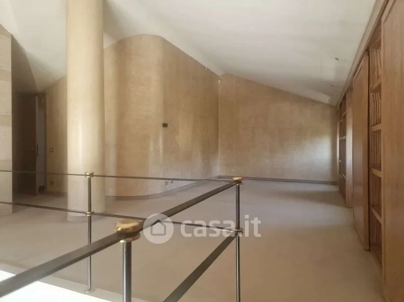 Esik - Spacious Apartment with Private Lift in Vigevano