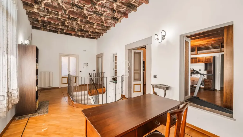 Salle à manger - Historic House with Private Garden in Lonato