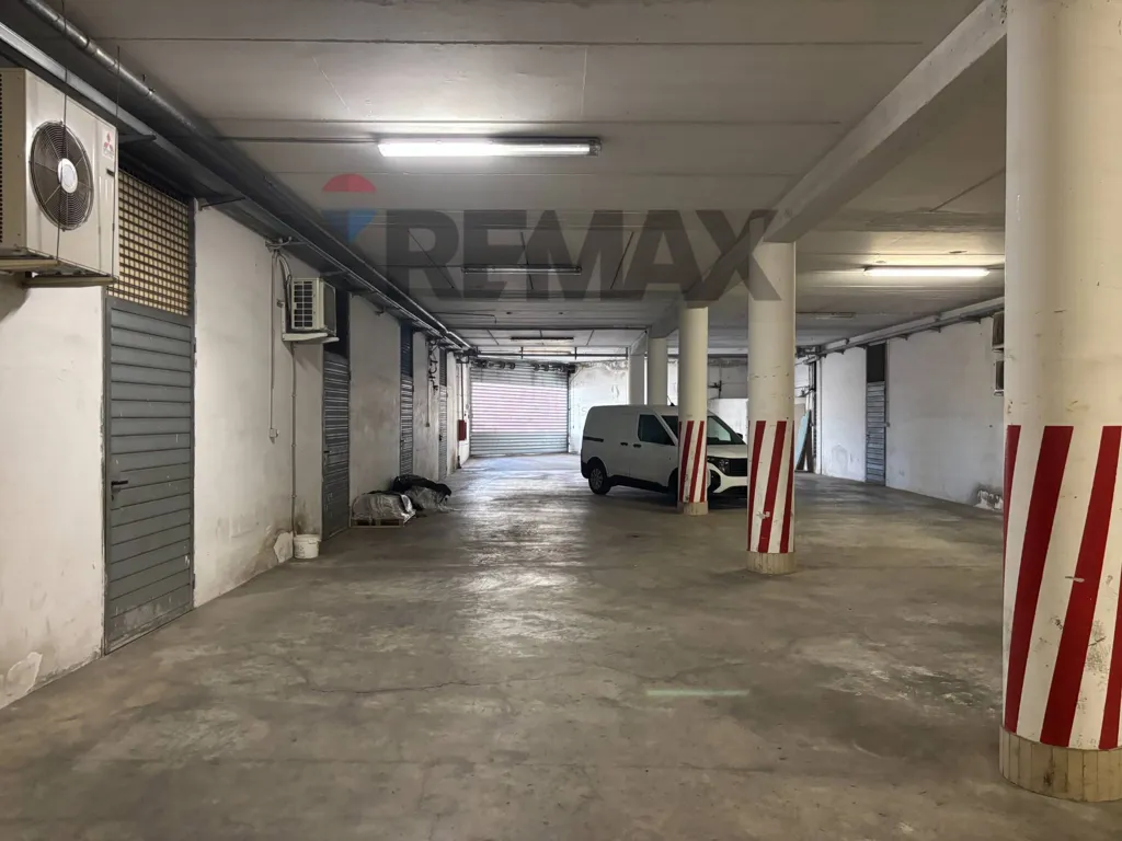 Garage - Warehouse in Exedra Centre, Nuova Florida