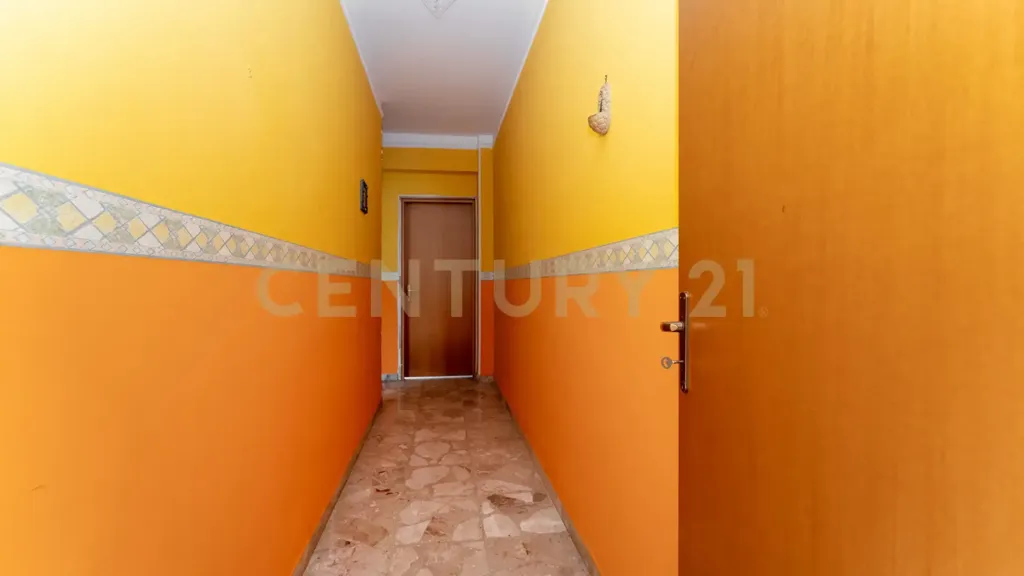 6-room apartment in IT
