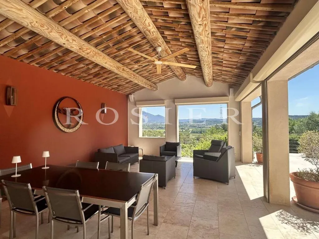 Terrace - Luxury Villa with Pool in Saint-Saturnin-lès-Apt