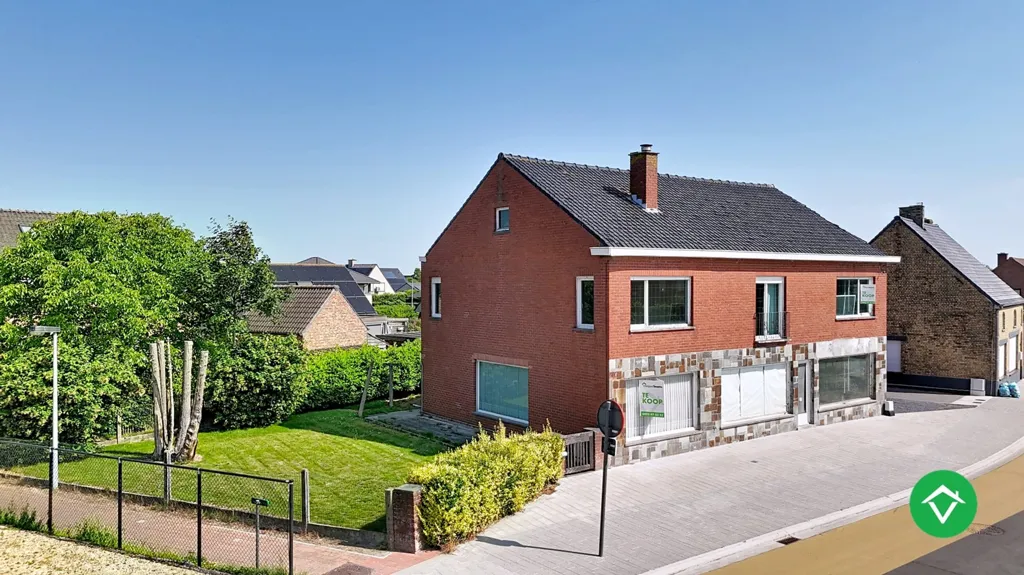 Extérieur - Maison avec Polyvalente et Jardin à l'Ouest