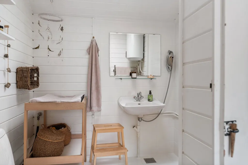 Bathrooms - 3-room house in Dronningmølle