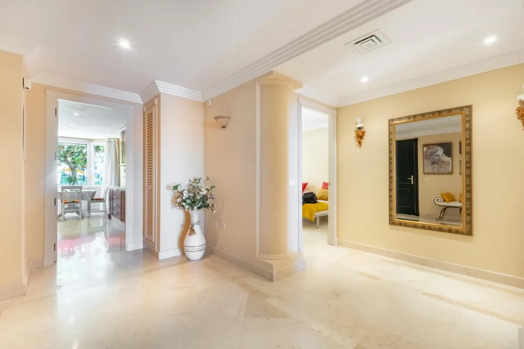 Entrée - Luxury Apartment with Sea Views in Marbella
