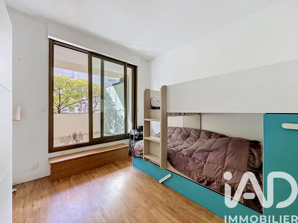 Chambres - Appartement avec Double Terrasse au Cœur de Bécon