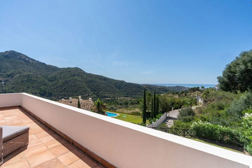 Terrasse - Luxury Villa with Sea Views in Benahavis