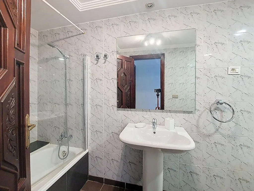Salles de bain - Spacious Flat with Sea Views in Canteras