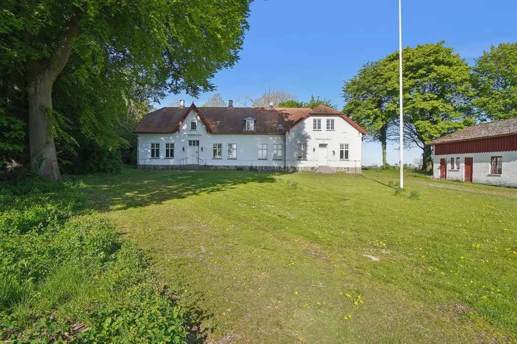 Välivaade - Renovated Rectory with Forest View in Hvedstrup