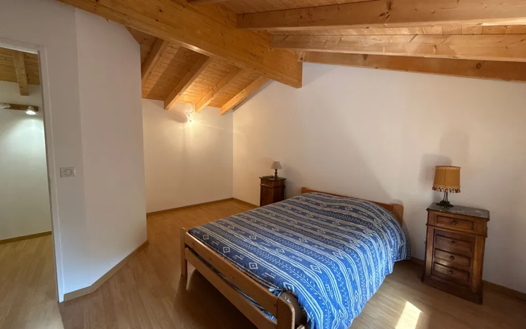 Chambres - Maison avec Deux Habitations Indépendantes à Empurany
