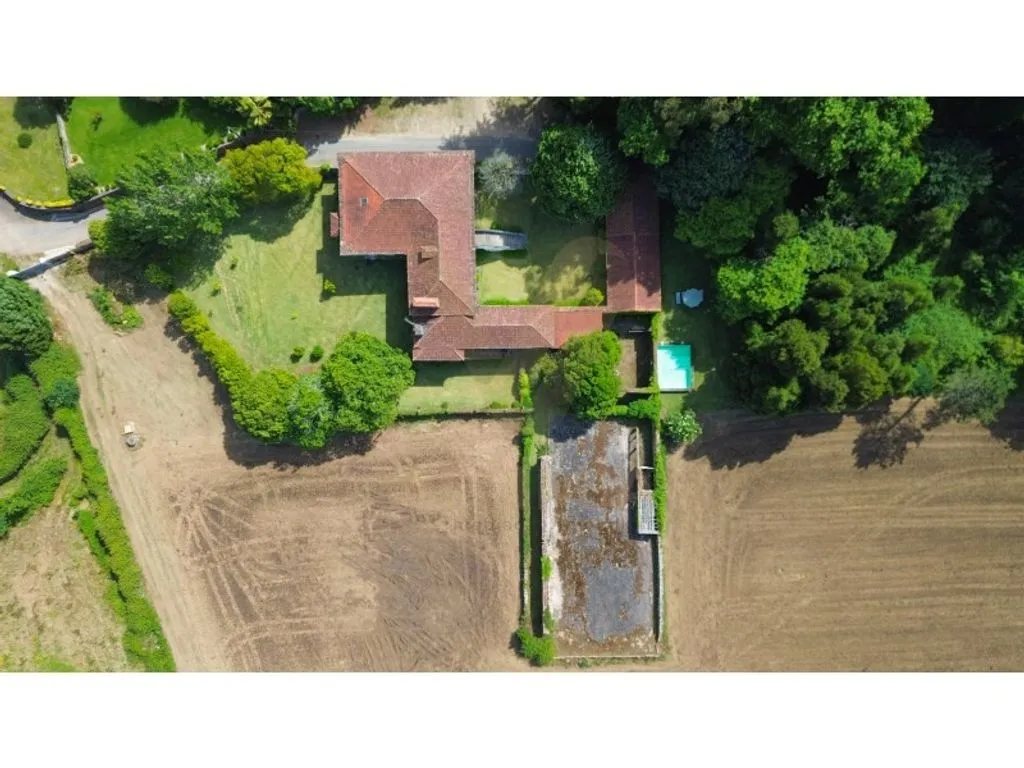 Õhuvaade - Historic House with Pool in Ponte de Lima