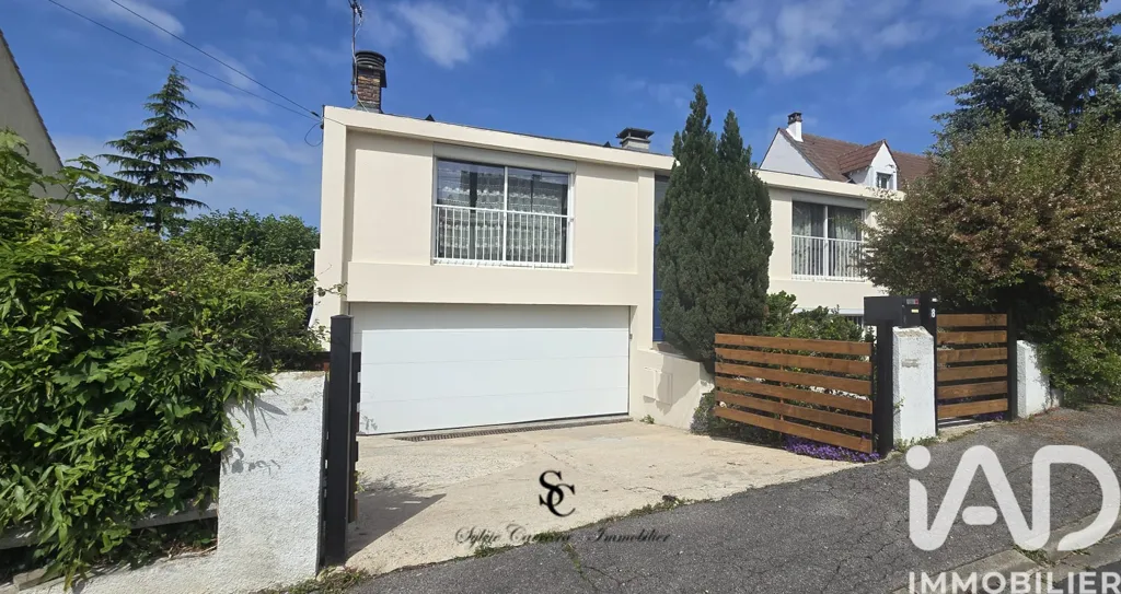 Extérieur - Maison Atypique avec Terrasse à Palaiseau