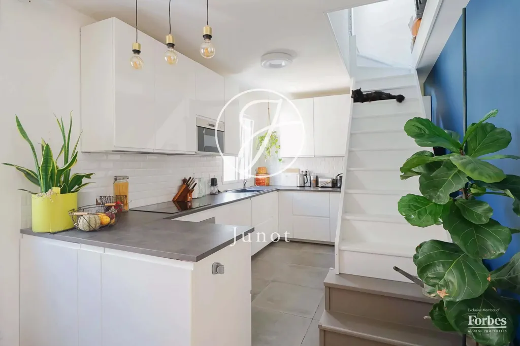 Cucina - Triplex with Rooftop in Paris 14e