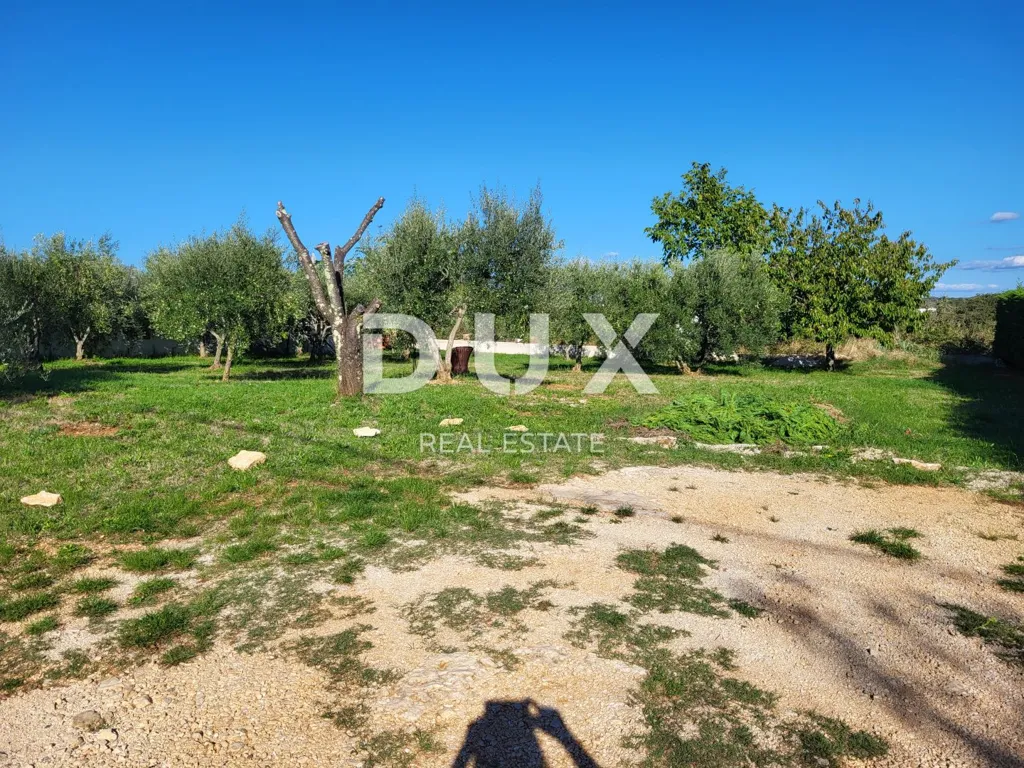Aed - Building Plot with Sea View in Poreč