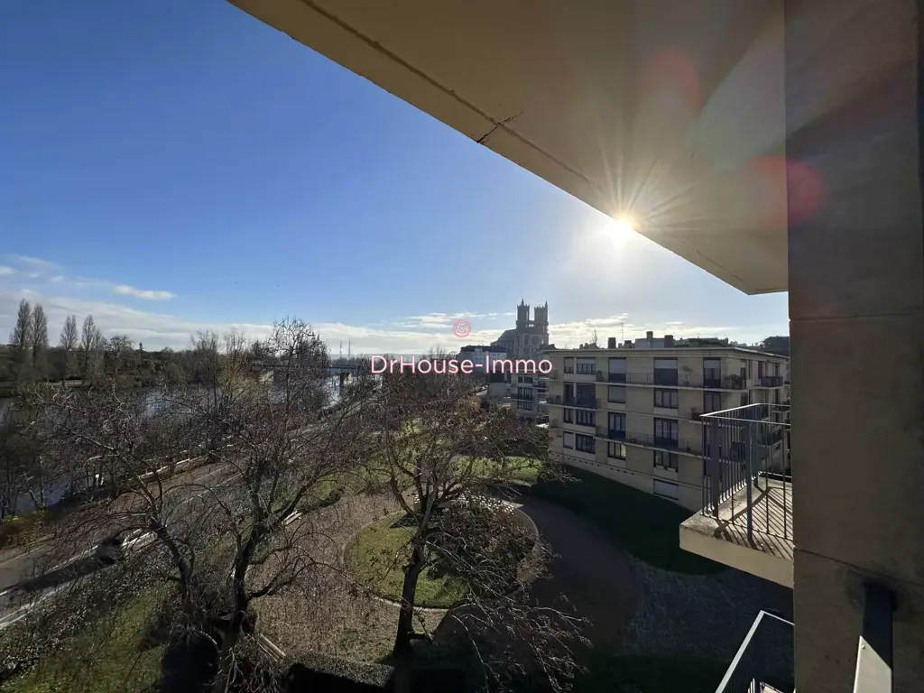 Balcone - Spacious Flat with Seine View in Mantes-La-Jolie