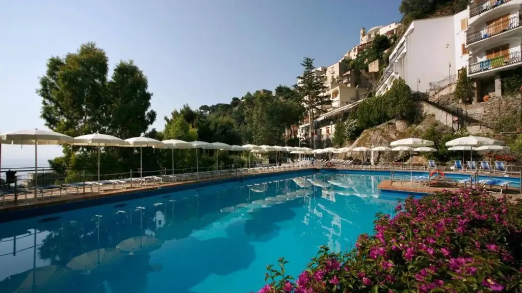 Bassein - Studio Apartment with Balcony in Positano