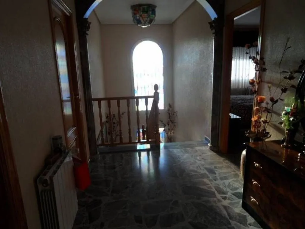 Entrée - Chalet with Terrace in Ciutat Jardí, Elche