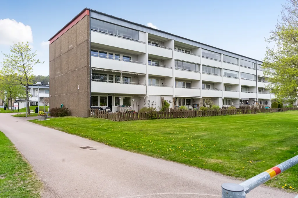Välivaade - Apartment with Balcony in Lillekärr Södra