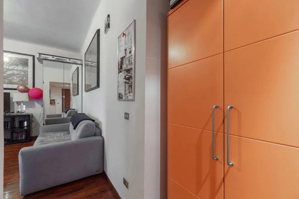 Esik - Armed Studio with East View in Milan
