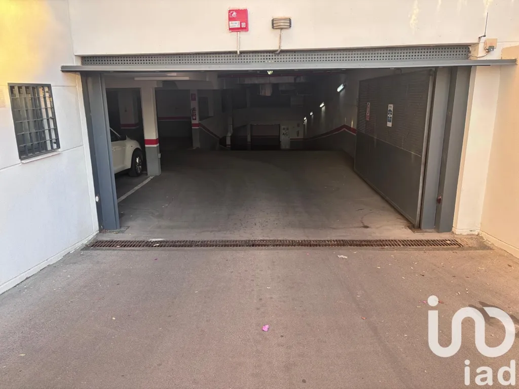 Garage - Garage with Storage in San Juan Playa, Alicante