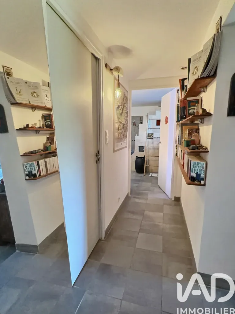 Esik - Country House with Panoramic View near Arles