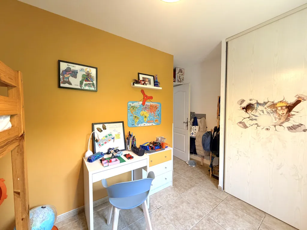 Chambres - Propriété Familiale avec Piscine à Plan-d'Orgon