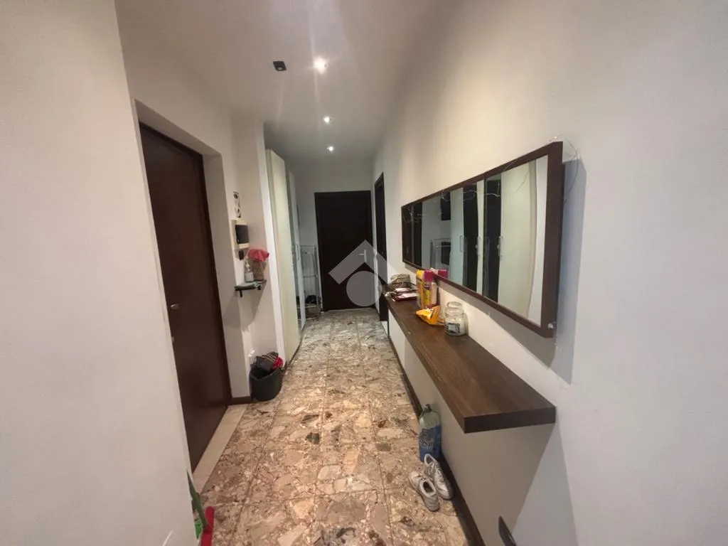 Hallway - 2-Bedroom Apartment with Balcony in Pavia