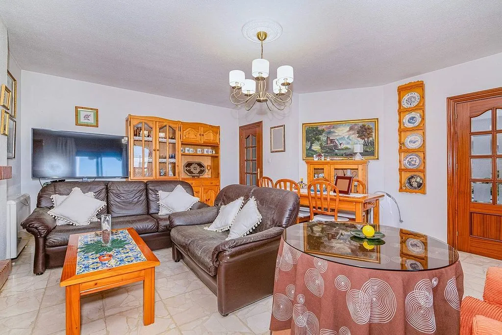 Elutuba - Chalet with Pool and Garden in Cajar