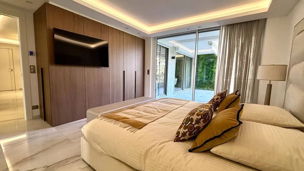 Magamistoad - 2-Bedroom Apartment with Sea View in Cannes Croisette