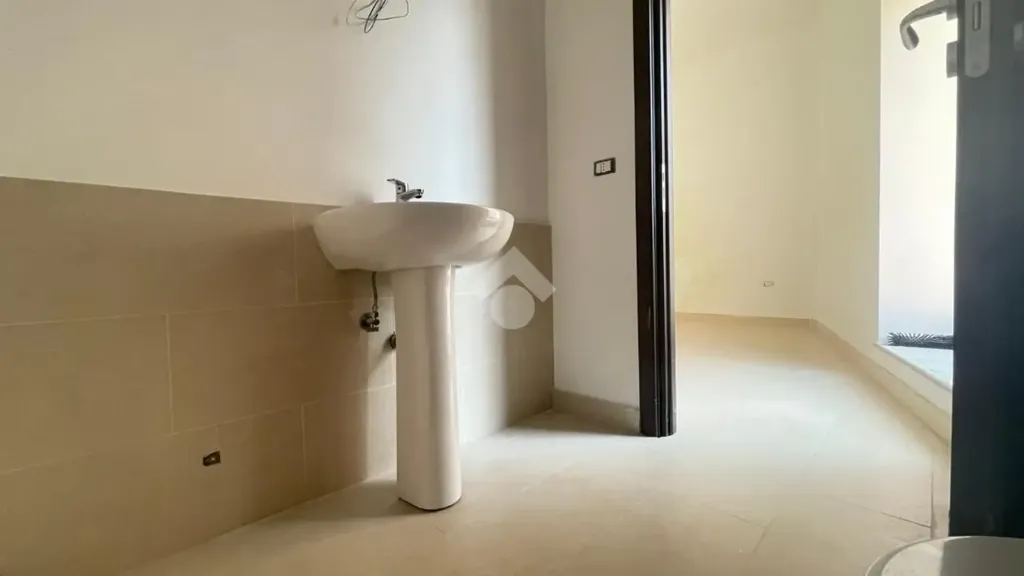 Vannitoad - Commercial Unit with Recent Renovation in Benevento