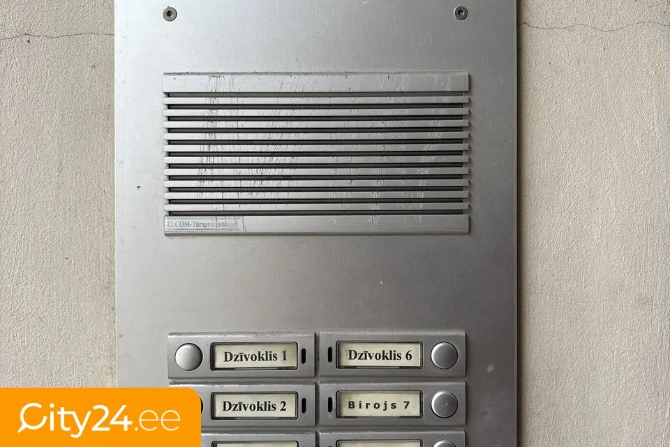 Esik - Office Space with Central Heating in Riga Centre
