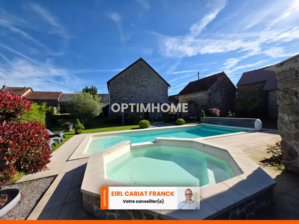 Piscine - Longère Rénovée avec Piscine et Jardin à Marsac