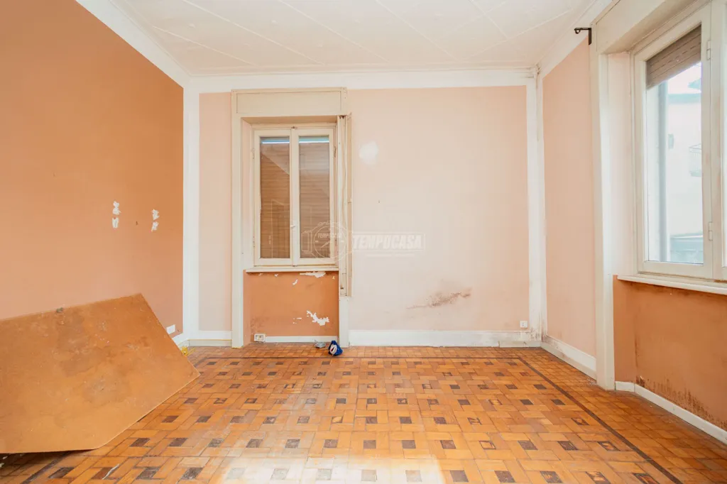 Toad - Two-Bedroom House with Garden in Vigevano Centre