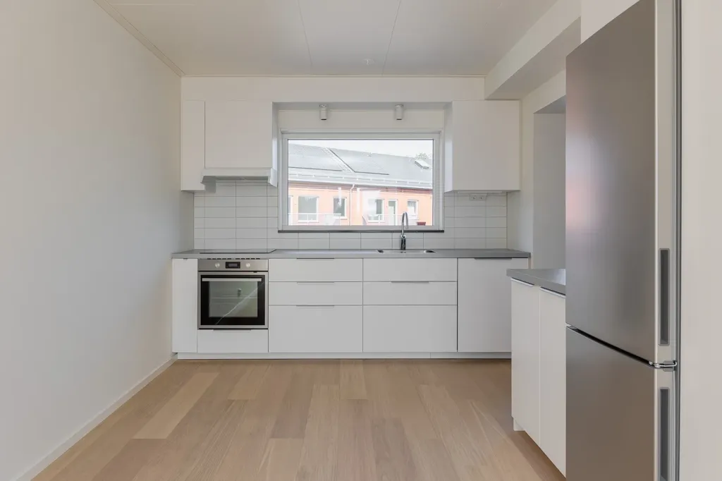 Köök - Apartment with Balcony on Telestadshöjden