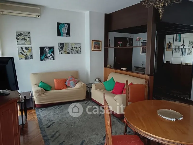 Séjour - Furnished Flat with Balcony in Bergamo