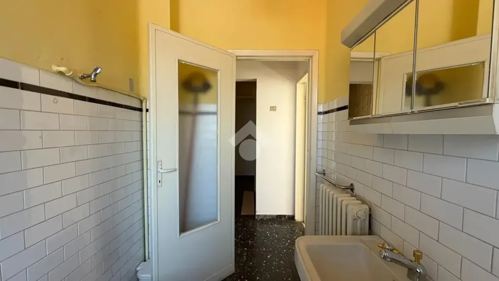 Vannitoad - Corner Semi-Detached Villa with Private Garden in Pesaro
