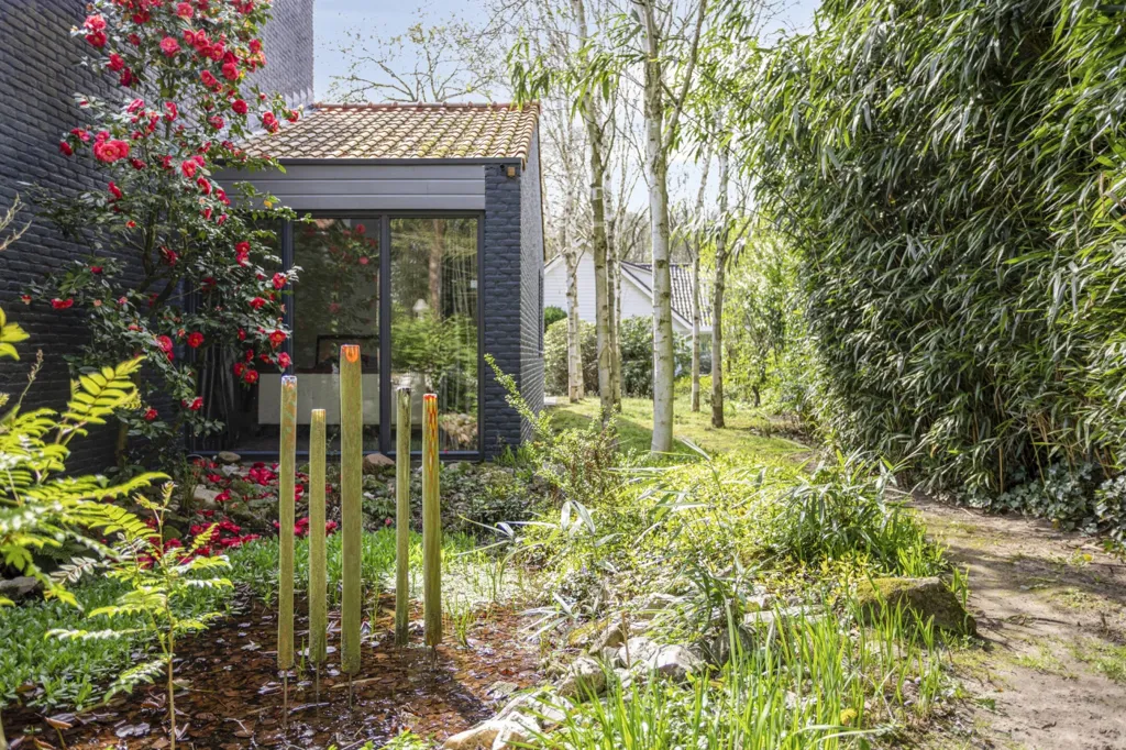 Jardin - Dual Living Villa with Spa in Borne