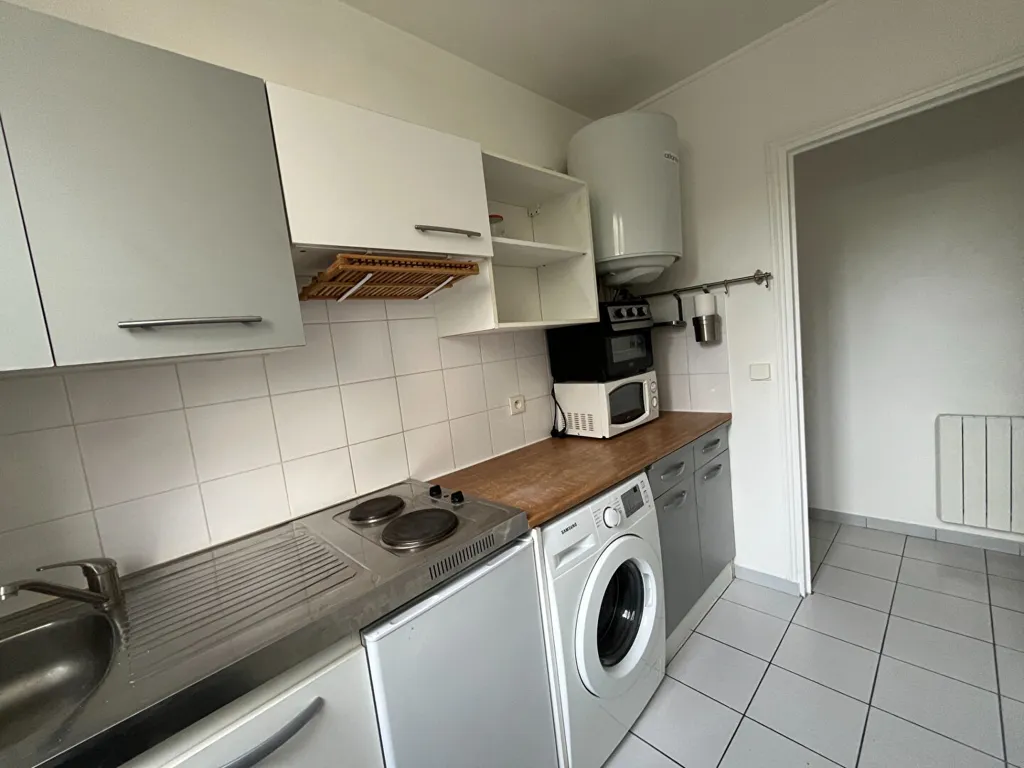 Cucina - 2-Bedroom Flat with Garden View in Suresnes