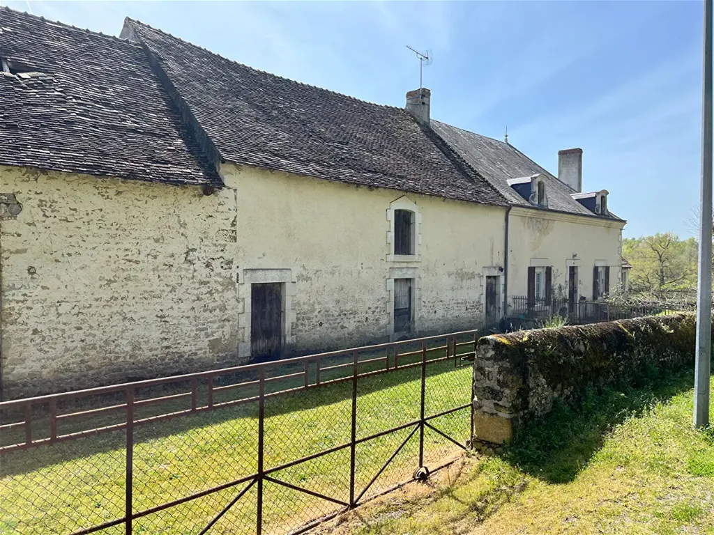 Extérieur - Maison de Campagne à Rénover avec Dépendances à Lignac