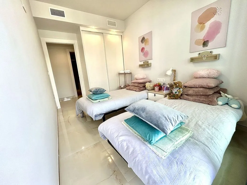 Magamistoad - 3-Bed Flat with Pool in Playa Flamenca